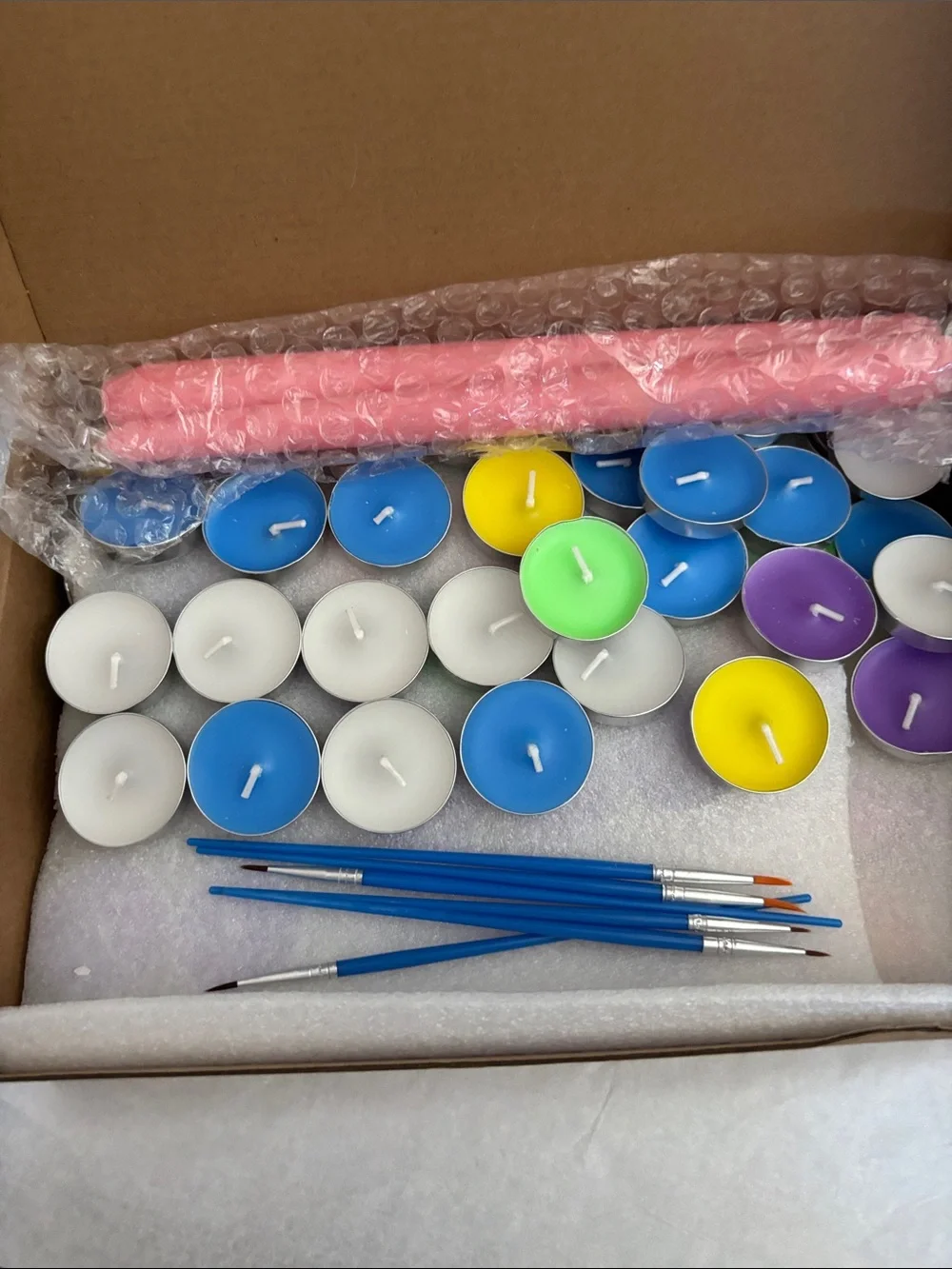 Multipack Unscented Tea Lights with Pink Taper Accent Candles
